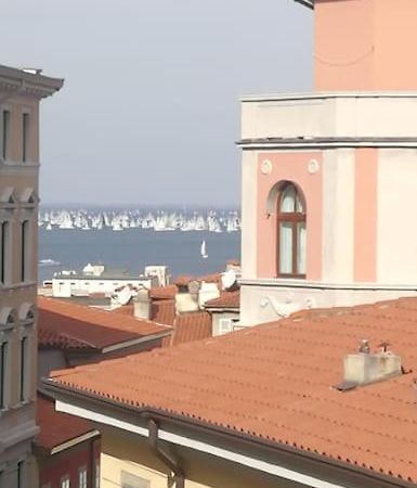 Galleria Sul Mare Триест Екстериор снимка